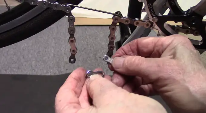 How to Find a Master Link on a Bike Chain: The Easiest Way